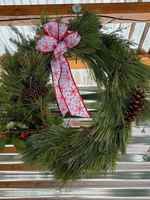 Red_and_white_snowflake_wreath